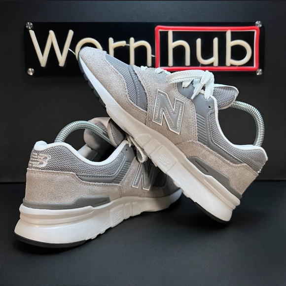 New Balance 997H Running Shoes • CM997HCA • Grey / Silver • Women’s Size 8.5 - Picture 6 of 10